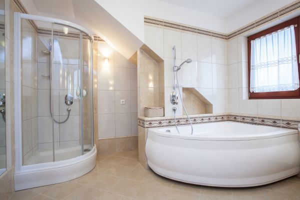 Oversized Bathtub Installation in Cheyenne