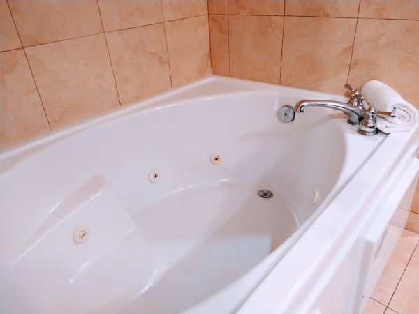 Acrylic Tub Installation in Cheyenne